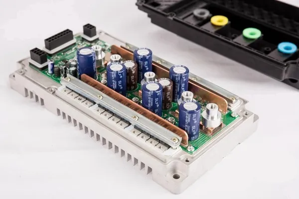 GoGoA1 EM 200 48V 200A Regenerative Controller