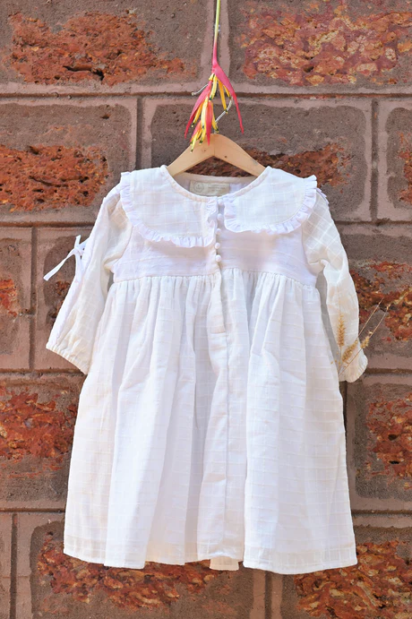 ‘Spring up’ | Peter pan collar dress in off white handwoven cotton