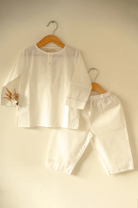 'I want to be like grandpa' white kurta pyjama set in organic cotton