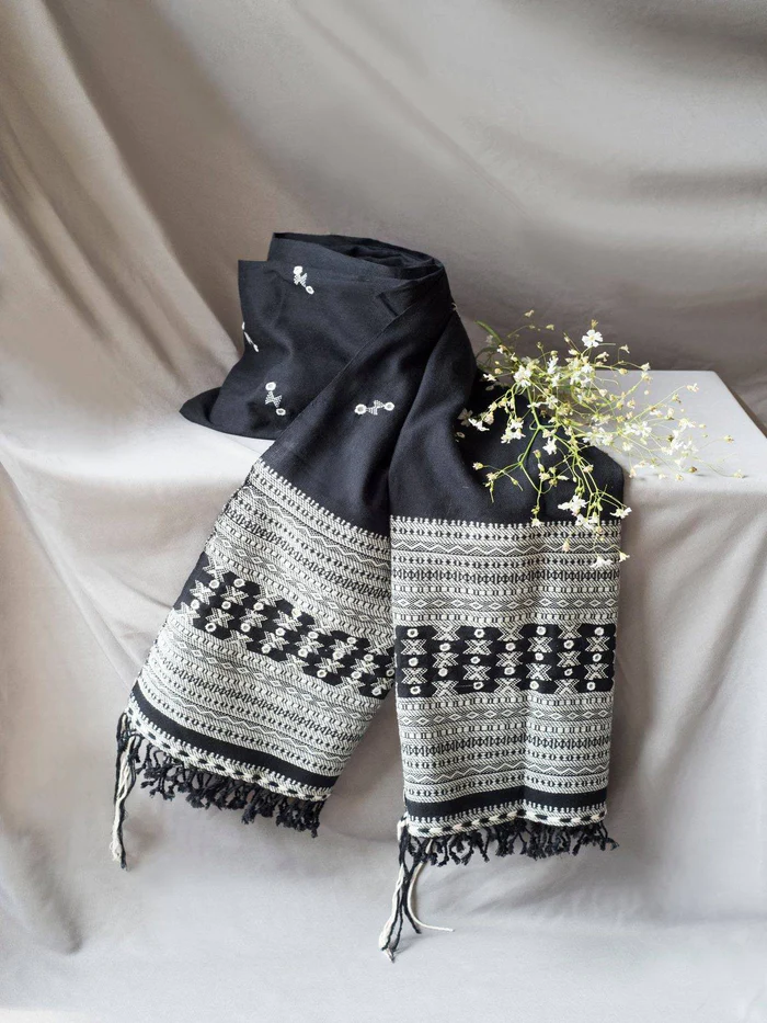 Black &amp; White Organic Kala Cotton Stole