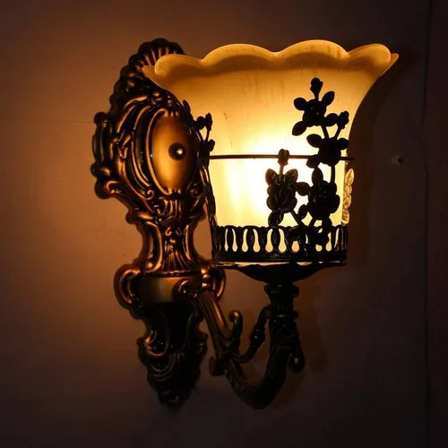 Warm White Glass PRADHUMAN WALL LAMP, For Bedroom, 40 W