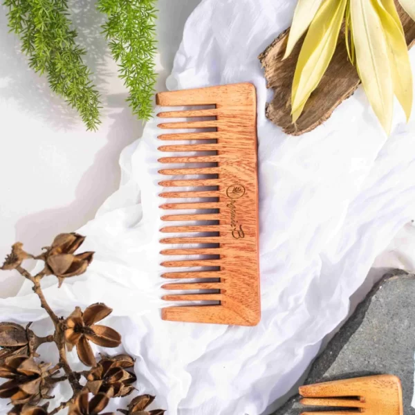 Neem Wood Shampoo Comb - Image 3